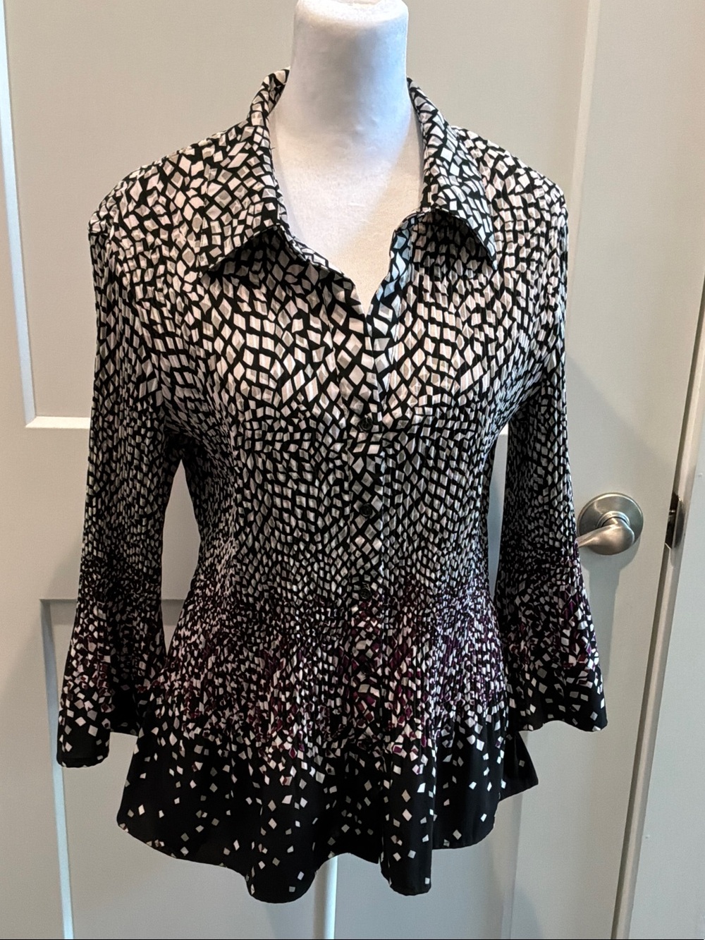 Covington Large Black and White Geometric Peplum Button-Front Women's Top